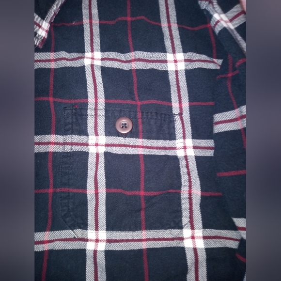 Vintage wrangler XL button up red/black plaid flannel - Picture 5 of 10